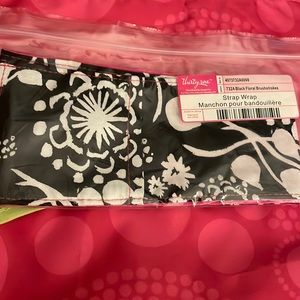 NEW in package Thirty-one gifts black floral brushstrokes strap wrap.